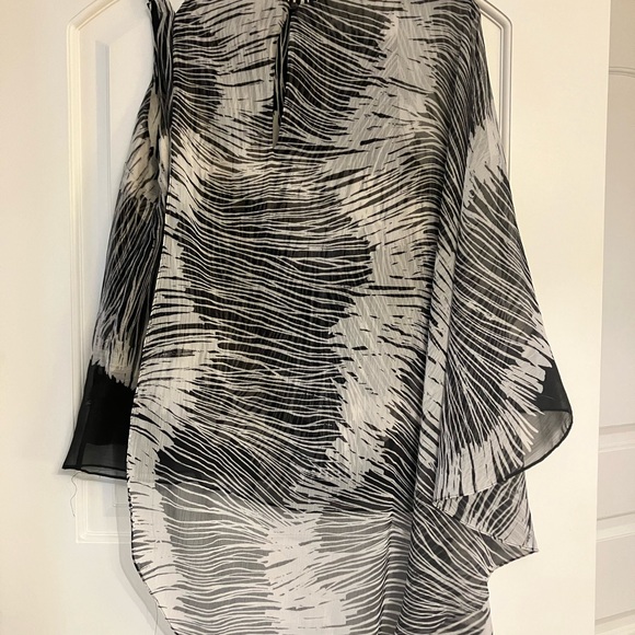 2/ $15 tops - Picture 3 of 3